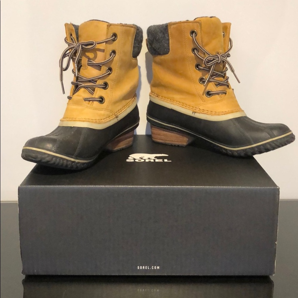 ❗️SOLD❗️Sorel waterproof women’s boot.